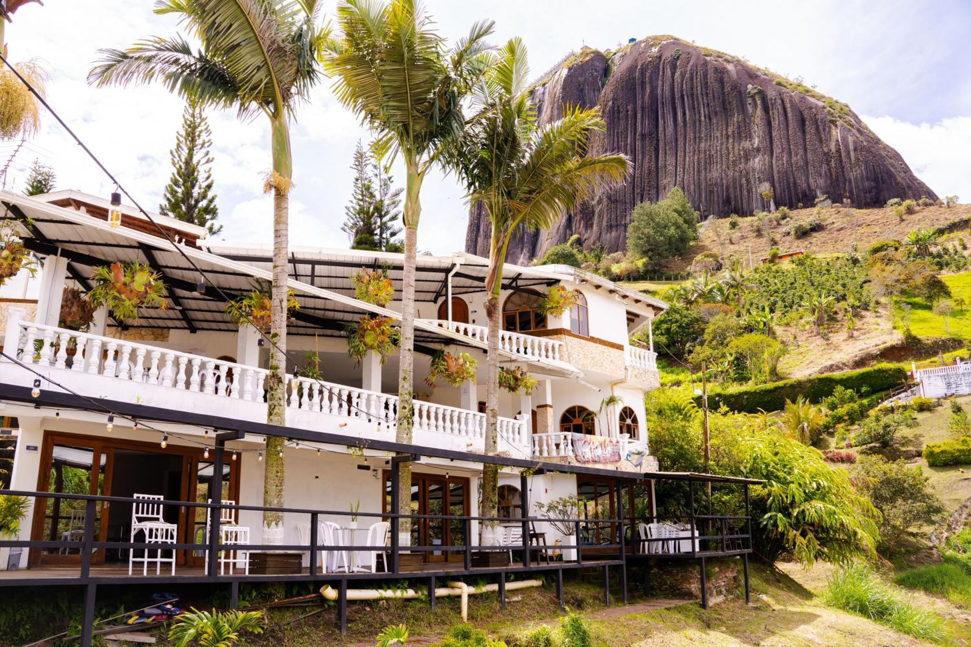 Hotel Casa Linda Guatape Exterior photo